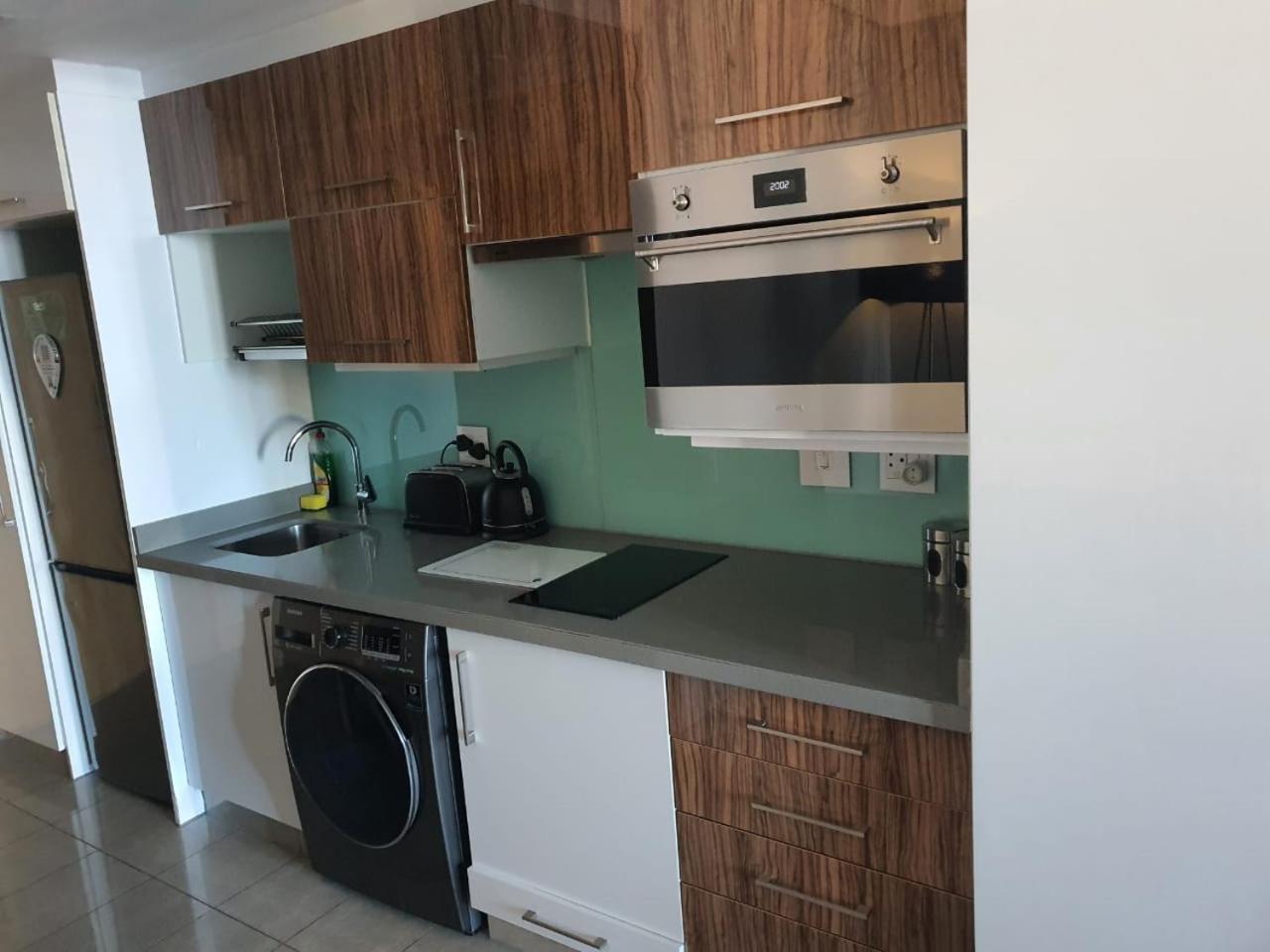 Pearls Full Sea View Luxury Studio - Self Catering Durban Buitenkant foto